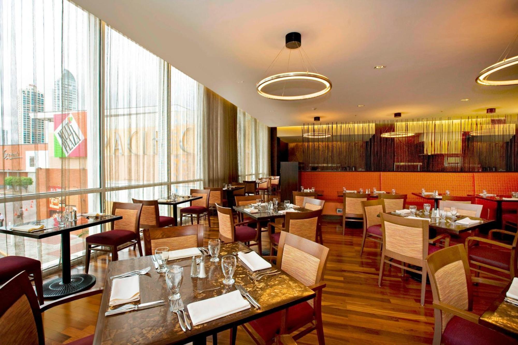 Courtyard By Marriott Panama Multiplaza Mall Exterior photo