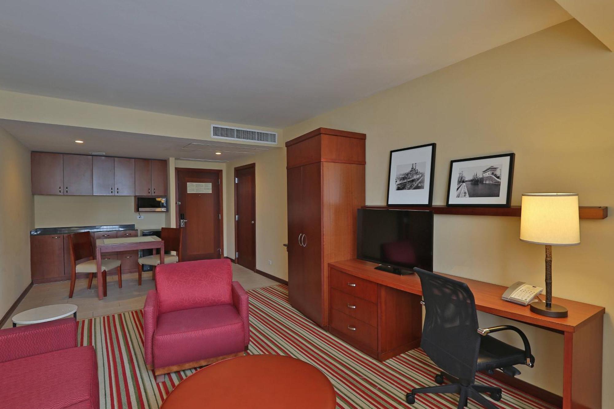 Courtyard By Marriott Panama Multiplaza Mall Exterior photo